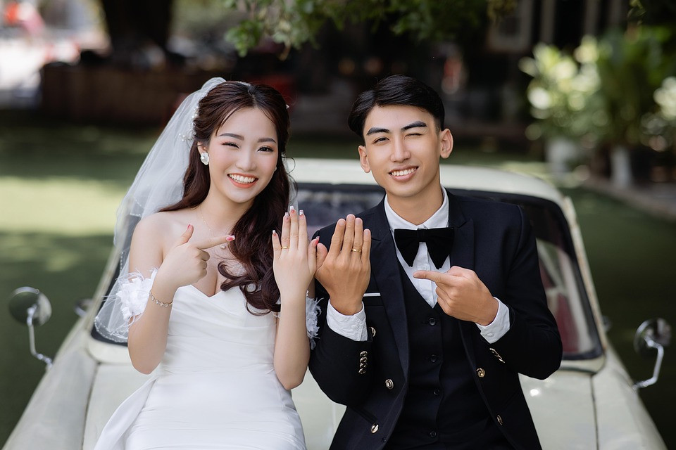 couples successful woman and men